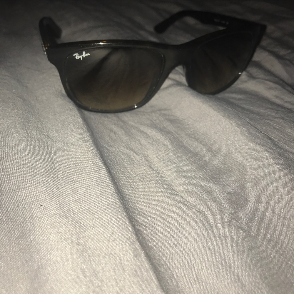 Tortoise shell raybans